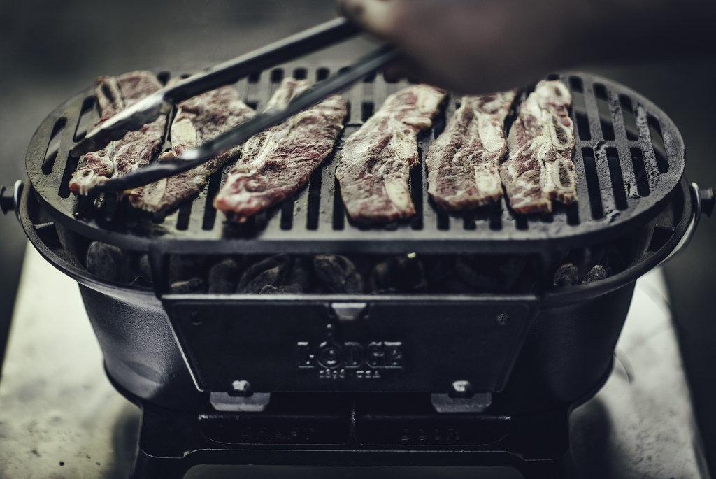 Így állítsd be a faszenes grill hőfokát hőmérő nélkül!